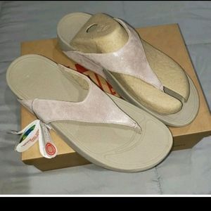 Fitflop Lulu Shimmer Suede Comfort Sandals Size 11M Nude